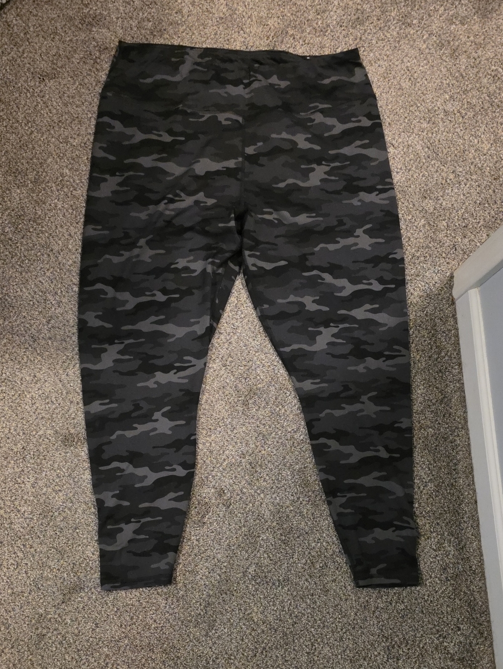 Womens Plus Black & Gray Camo Leggings - Stylish Everyday Bottoms
